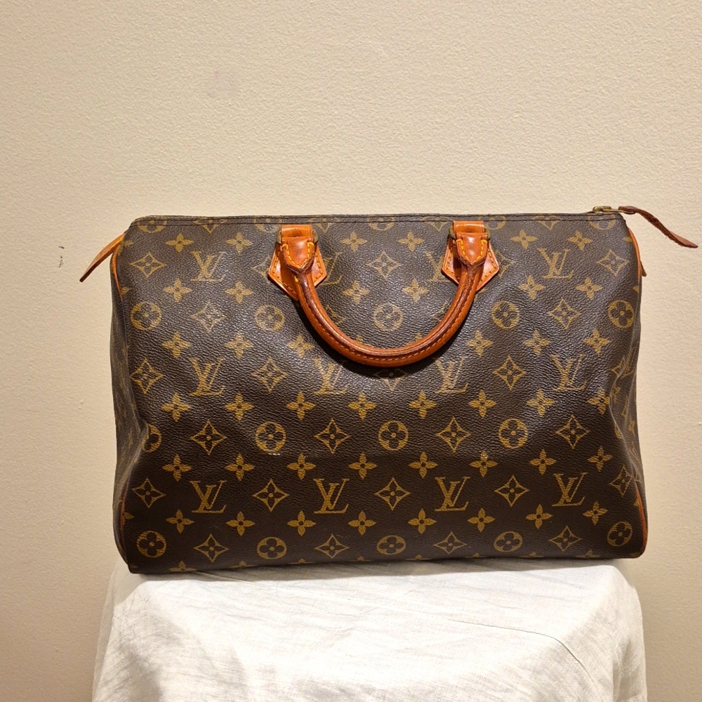 Louis Vuitton Speedy 35 bag 14x9.5x7.5